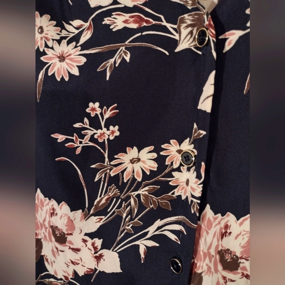 Women's Dress - Picture 6 of 6